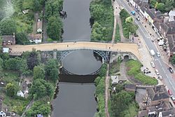 Archivo:The Iron Bridge (Aerial)