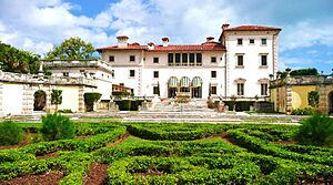 Archivo:Villa Vizcaya 20110228