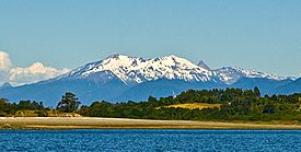 Yate volcano seen from huar island chile x region.jpg