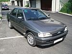 Archivo:1991 Ford Orion Ghia 16V, front