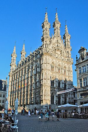 Archivo:42150 - België - Leuven - Stadhuis - 01