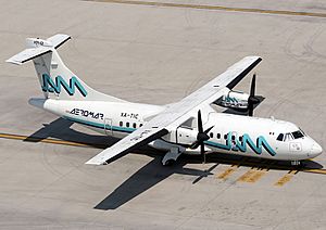 Archivo:ATR ATR-42-320, Aeromar AN1555143