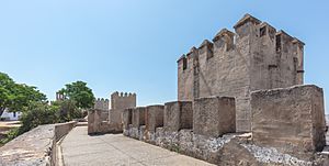 Archivo:Amurallado de la Alcazaba, Badajoz, España, 2020-07-22, DD 34
