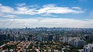 Archivo:Bairro dos jardins em são paulo