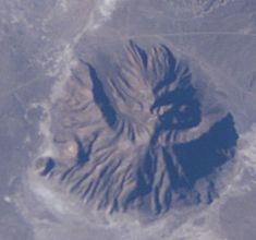Archivo:Cerro Pumiri from space