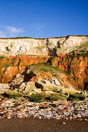 Archivo:Coastal Erosion Hunstanton Cliffs