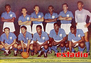 Archivo:Colombia en el Sudamericano 1957, Estadio, 1957-04-26 (728)