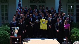 Archivo:Columbus Crew at the White House 2009-07-13 10