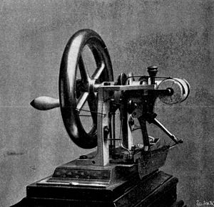 Archivo:Elias Howe Sewing Machine 1846