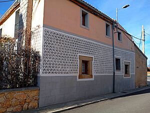 Archivo:Esgrafiado de Brieva