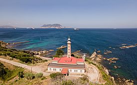 Faro de Punta Canero - 52344996280.jpg