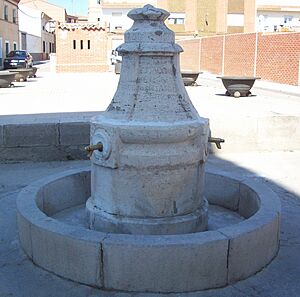 Archivo:Fuente Agua Cobeja