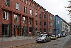 Güstrow Am Wall Landratsamt Landkreis Rostock (01-2).jpg