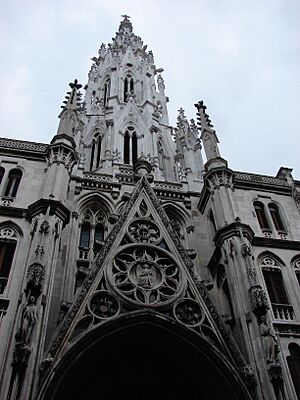 Archivo:Iglesia del Sagrado Corazon - Centro Habana