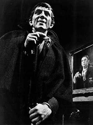 Archivo:Jonathan Frid Barnabas Collins Dark Shadows 1968