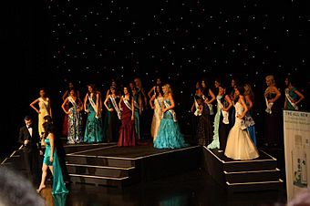 Archivo:Miss World Canada 2012 Grand Crowning Gala
