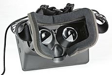 Archivo:Oculus Rift - Developer Version - Back