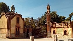 Archivo:Pavellons Güell Gaudí