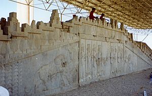 Archivo:Persepolis Apadana Eastern Stairway
