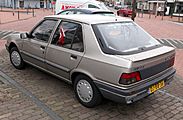 Peugeot 309 GL Profil 1.4 - Flickr - Joost J. Bakker IJmuiden (1)