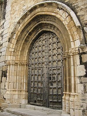 Archivo:Portada lateral església vella de Xert