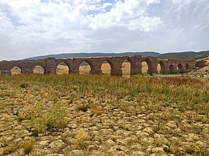 Archivo:Puente de la Mesta