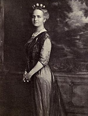 Archivo:Rosalie Selfridge circa 1910