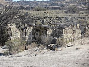 Archivo:Ruinas Ischigualasto