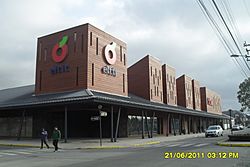 Archivo:Supermercado Eltit, Villarrica