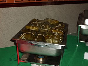 Archivo:Tamales de costa rica en olla