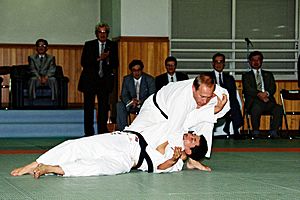 Archivo:Vladimir Putin in Japan 3-5 September 2000-22