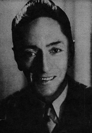 Archivo:Agustin Lara en 1941 - Revista Ecran (cropped)