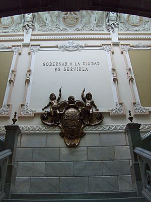 Archivo:Ayuntamiento de Puebla, interior