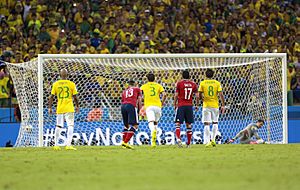 Archivo:Brazil and Colombia match at the FIFA World Cup 2014-07-04 (19)