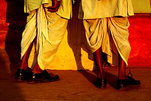 Archivo:Dhotis in Delhi