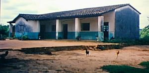 Archivo:Escuela Ytu Guazu