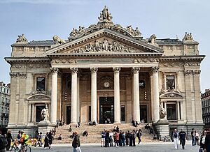 Archivo:Front of Brussels Stock Exchange 2023 cropped