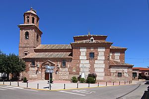 Archivo:Iglesia San Esteban Protomartir, Los Cerralbos, 02