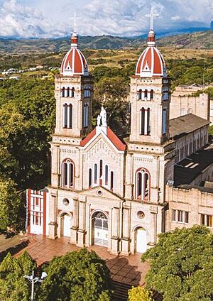 Archivo:Iglesia de Nazareth
