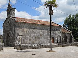 Iglesia de San Cristovo de Abanqueiro (8509516645).jpg
