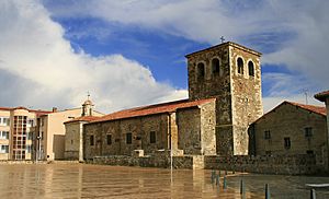 Archivo:Iglesia de San Juan Bautista, Guardo
