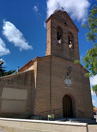 Iglesia de San Juan Evangelista, Velascálvaro 02.jpg