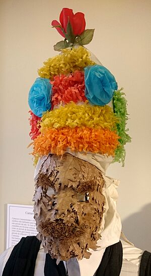 Archivo:Máscara de botarga del carnaval de Almiruete (Guadalajara) en el Museo de Artes y Tradiciones Populares (15 de julio de 2016, Madrid)