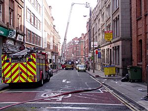 Archivo:Merseyside Fire and Rescue on STanley STreet, Liverpool