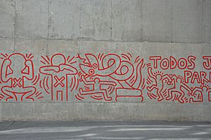 Archivo:Mural de Keith Haring (1)