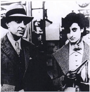 Archivo:Nehru and Indira