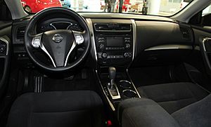 Archivo:Nissan Altima 2.5SV interior