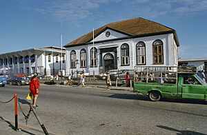 Archivo:Overzicht van de westgevel - Paramaribo - 20378074 - RCE