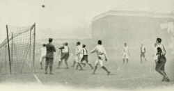 Archivo:Oxford Takes a Corner (1905)