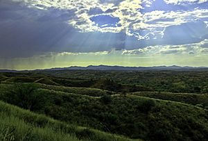 Archivo:Pajarito Mountains of Arizona and Sonora